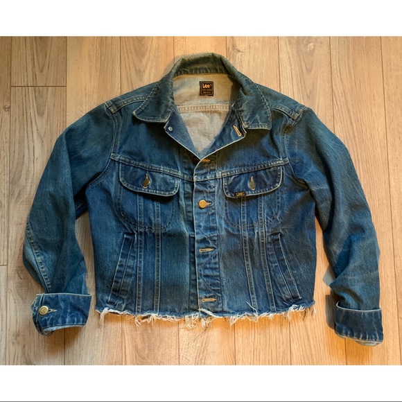 Cropped Lee’s Jacket - Picture 2 of 6